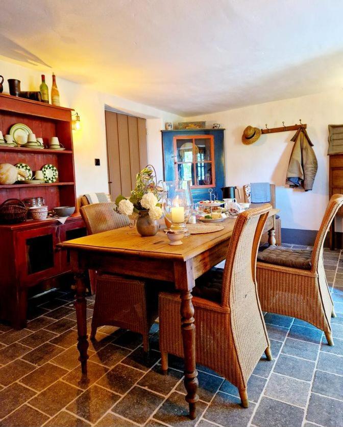 B&B Gutshaus De La Fontaine Feilsdorf Экстерьер фото